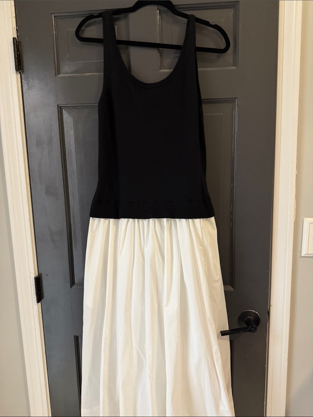 Elan Black & White Two-Tone Maxi Dress - Picture 4 of 4